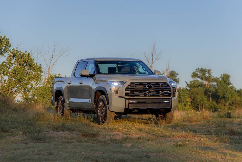 toyota-tundra-trailhunter-2027-exterior-oem-01