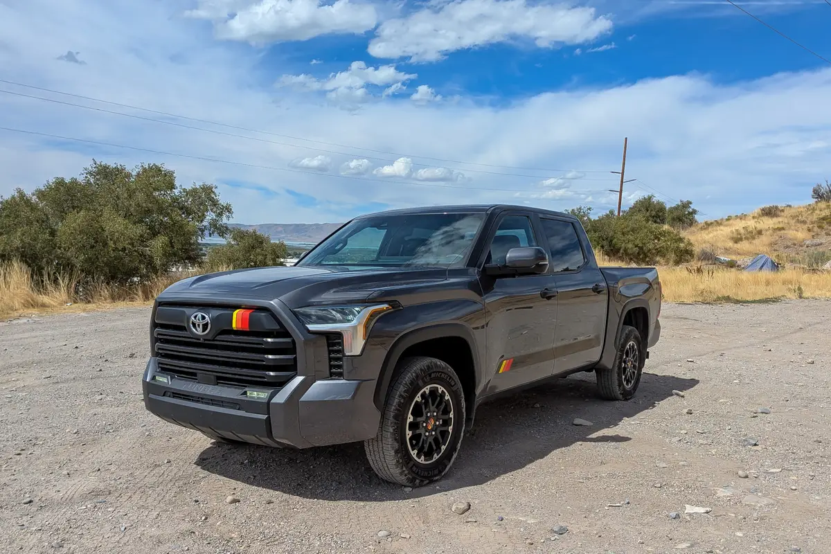 toyota tundra trd rally 2025 04 exterior front angle scaled jpg