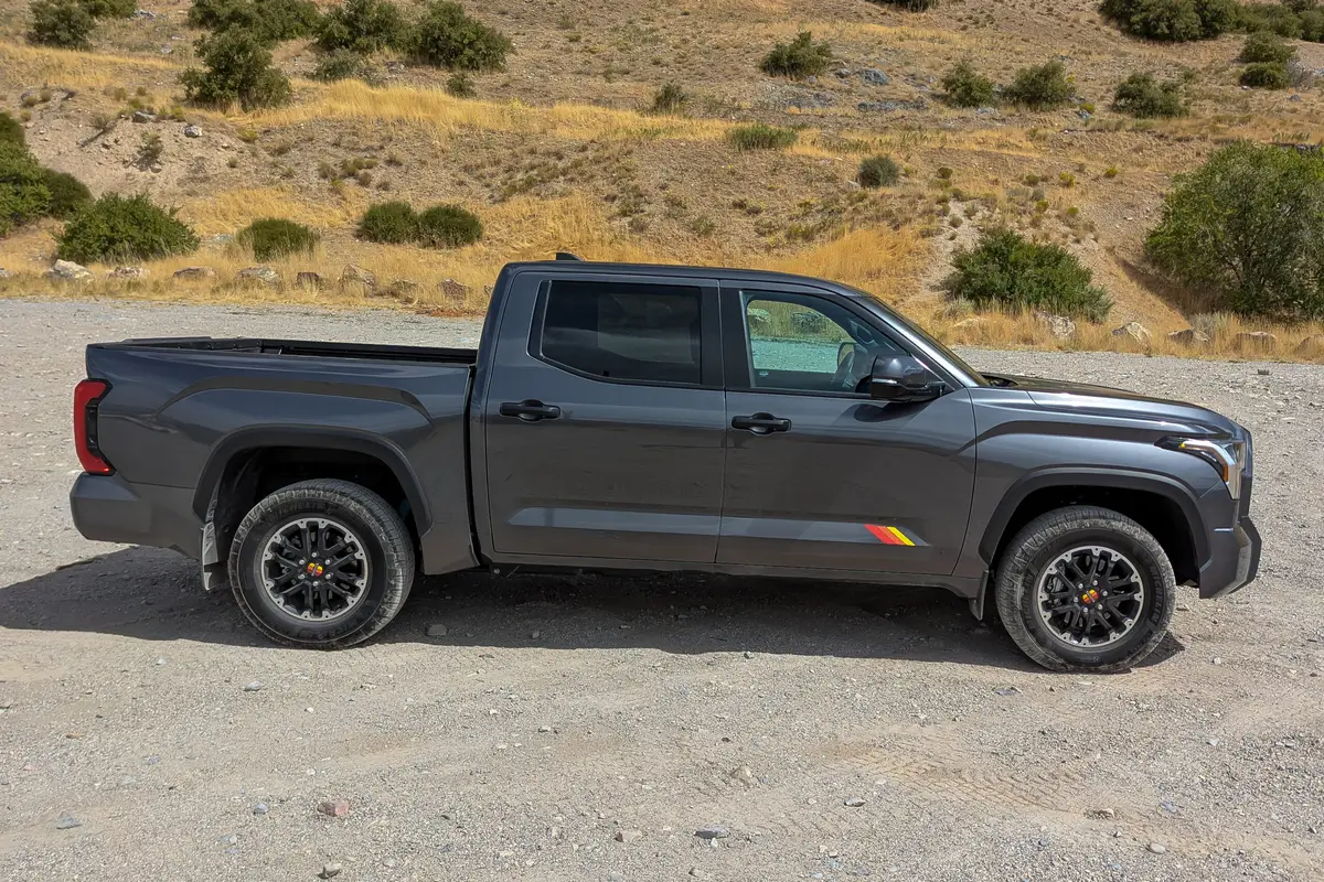 toyota tundra trd rally 2025 07 exterior profile scaled jpg