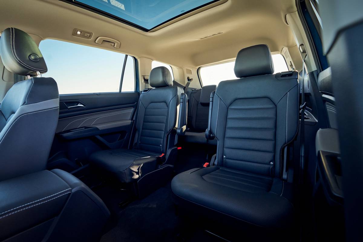 Volkswagen Atlas 2021 01 Interior Oem Seats Second Row 