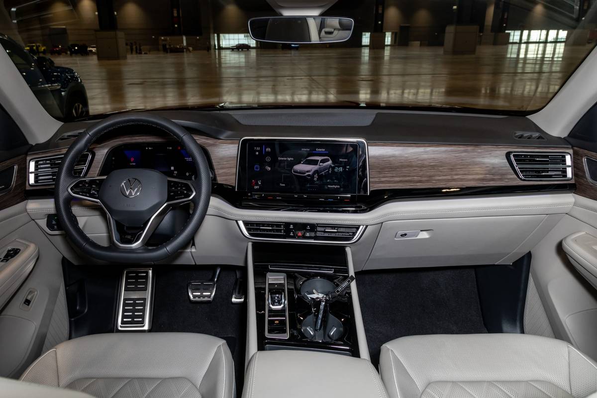 2024 Volkswagen Atlas Interior Colors Diena Florrie