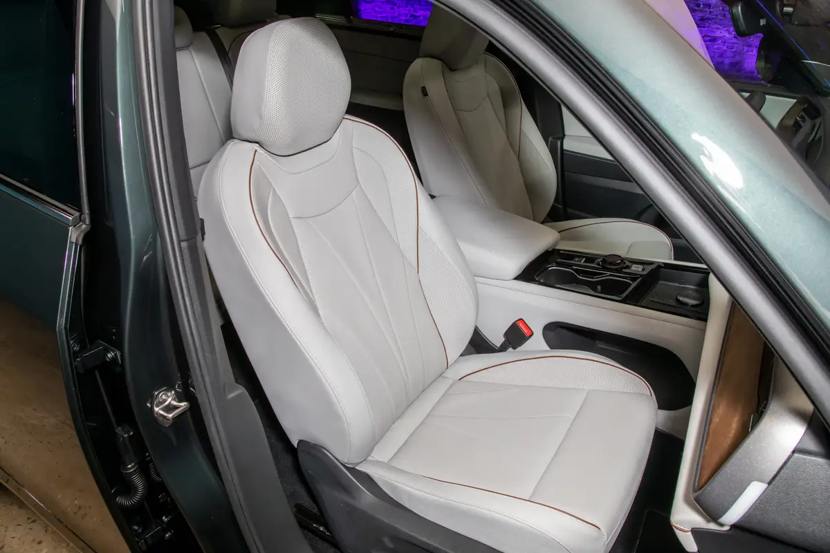 volkswagen atlas 2027 19 interior front row seat scaled jpg