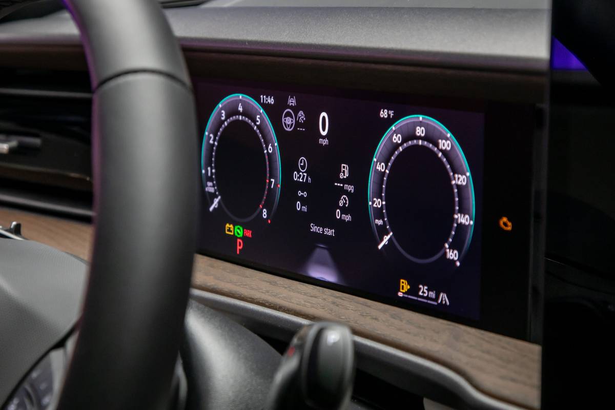 volkswagen atlas 2027 24 interior instrument panel scaled jpg