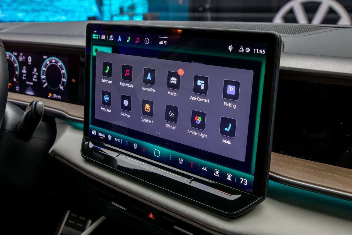volkswagen atlas 2027 25 interior center stack display scaled jpg
