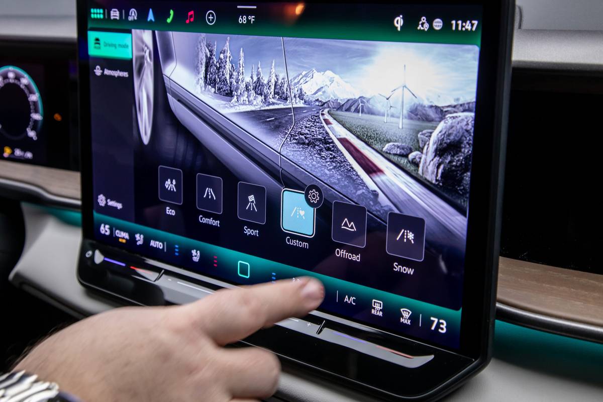 volkswagen atlas 2027 27 interior center stack display scaled jpg