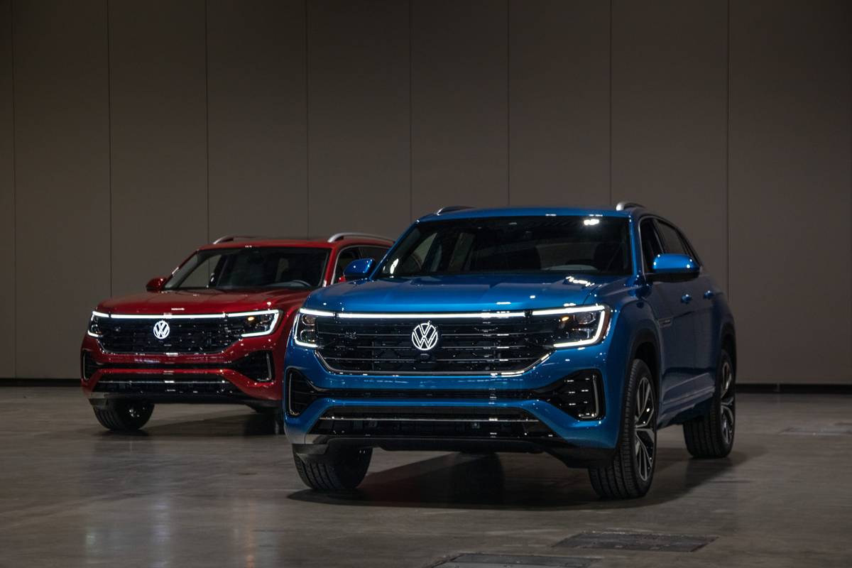 Up Close With the 2024 Volkswagen Atlas, Atlas Cross Sport: Classier, With  a Caveat