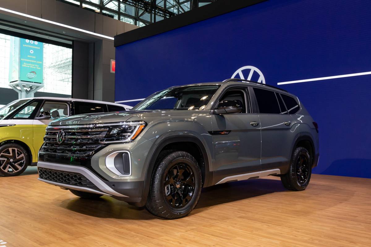 volkswagen atlas peak edition 2024 01 exterior front angle scaled jpg