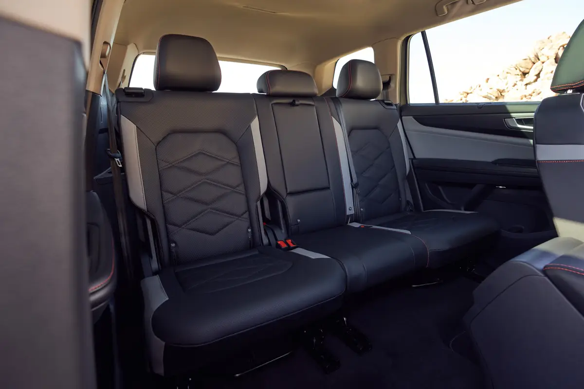 2024 Vw Atlas Interior Koral Hortensia