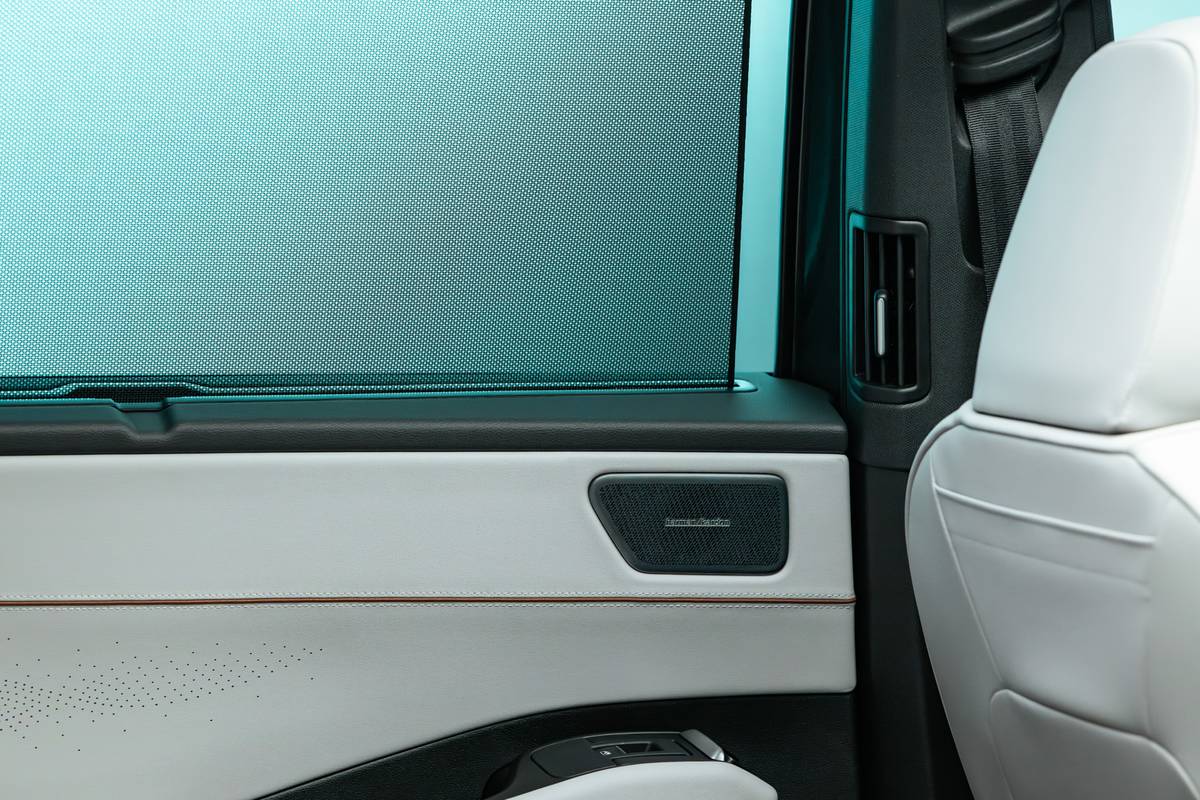 volkswagen atlas r line 2027 interior oem 15 jpg