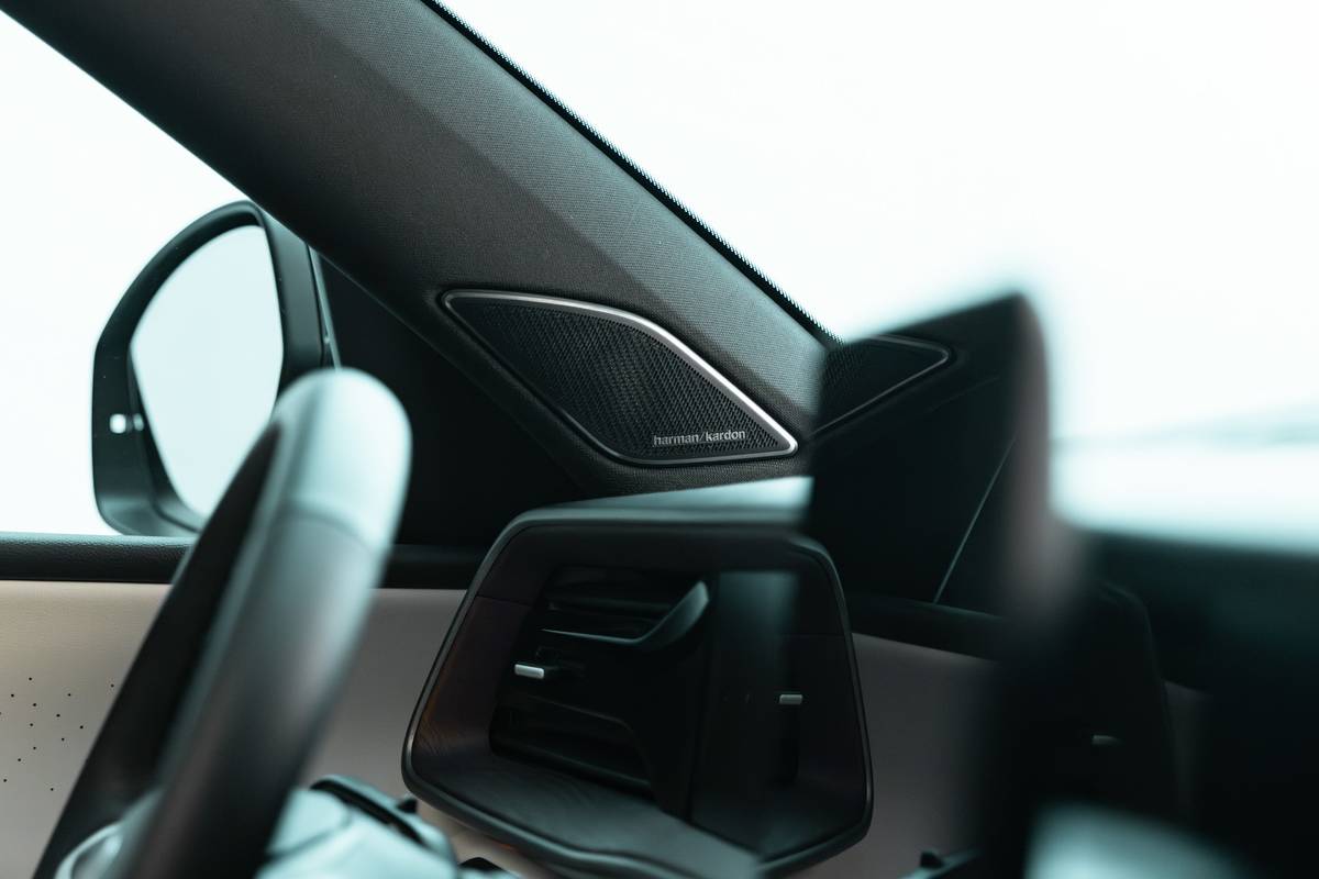 volkswagen atlas r line 2027 interior oem 25 jpg