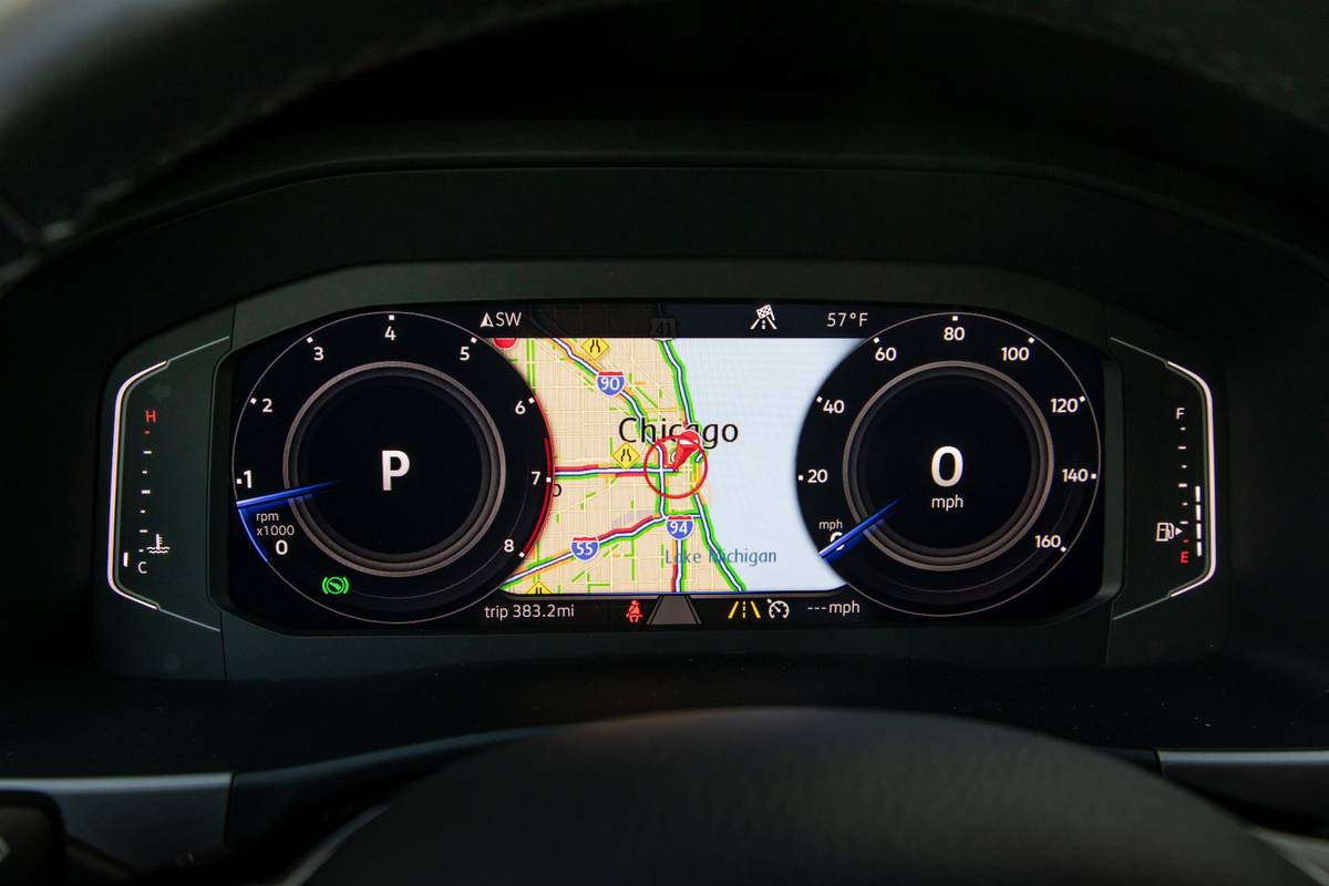 volkswagen atlas sel awd 2019 18 front row instrument panel interior navigation jpg