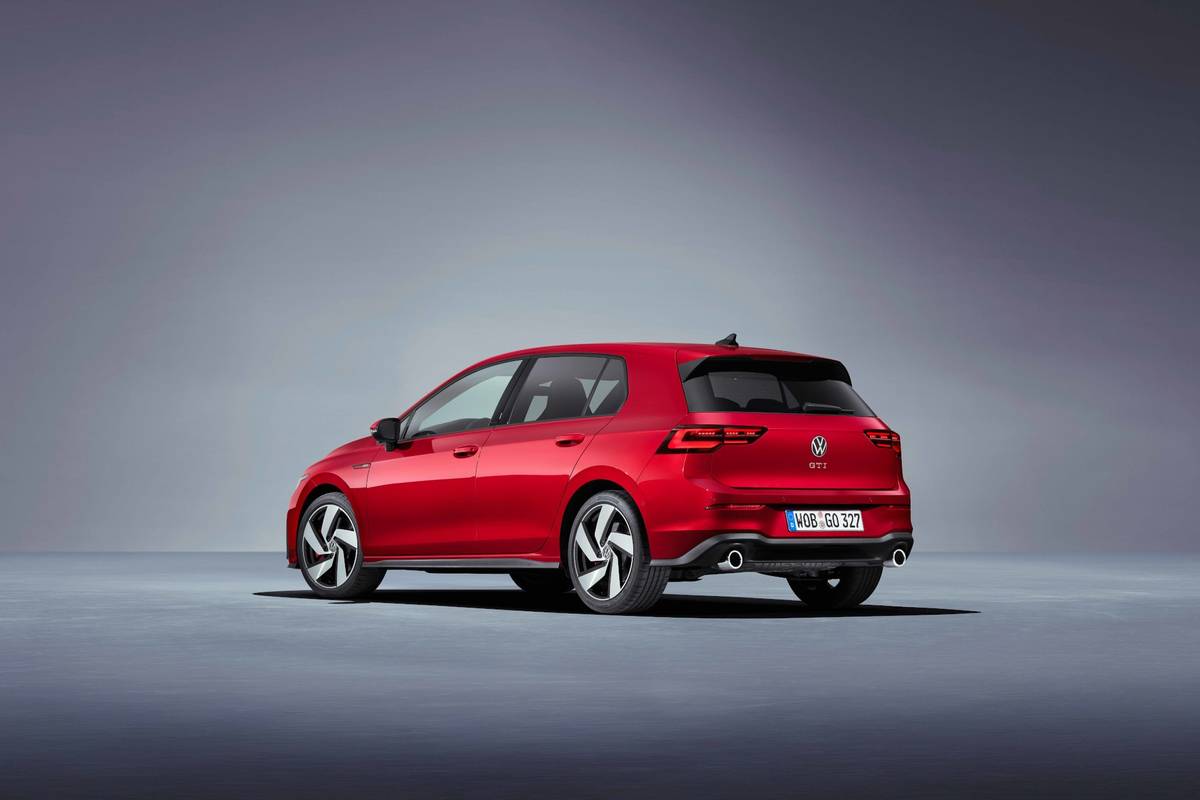 VW Golf GTE Is the 242-HP Hybrid Performance Version of New Golf