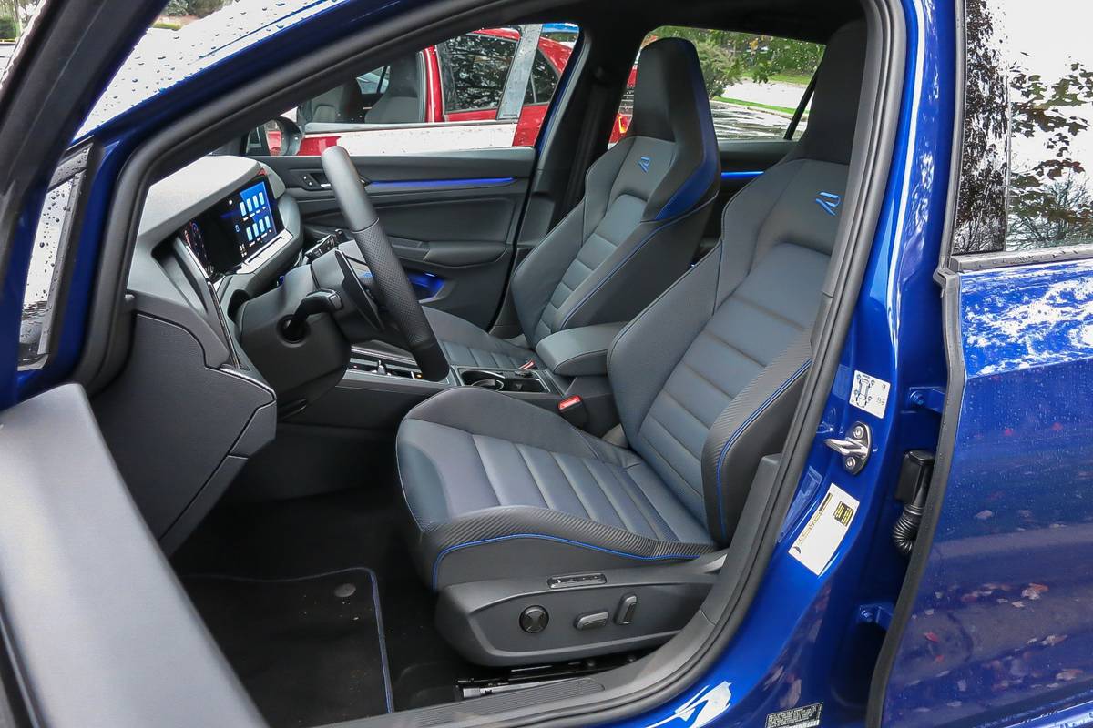 volkswagen-golf-r-2022-11-compact-driver-seat-front-passenger-seat-front-row-interior