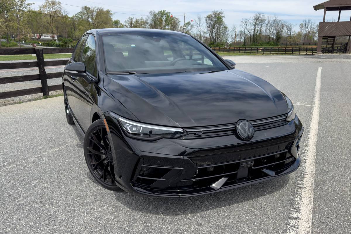 volkswagen golf r 2025 01 exterior front angle black scaled jpg