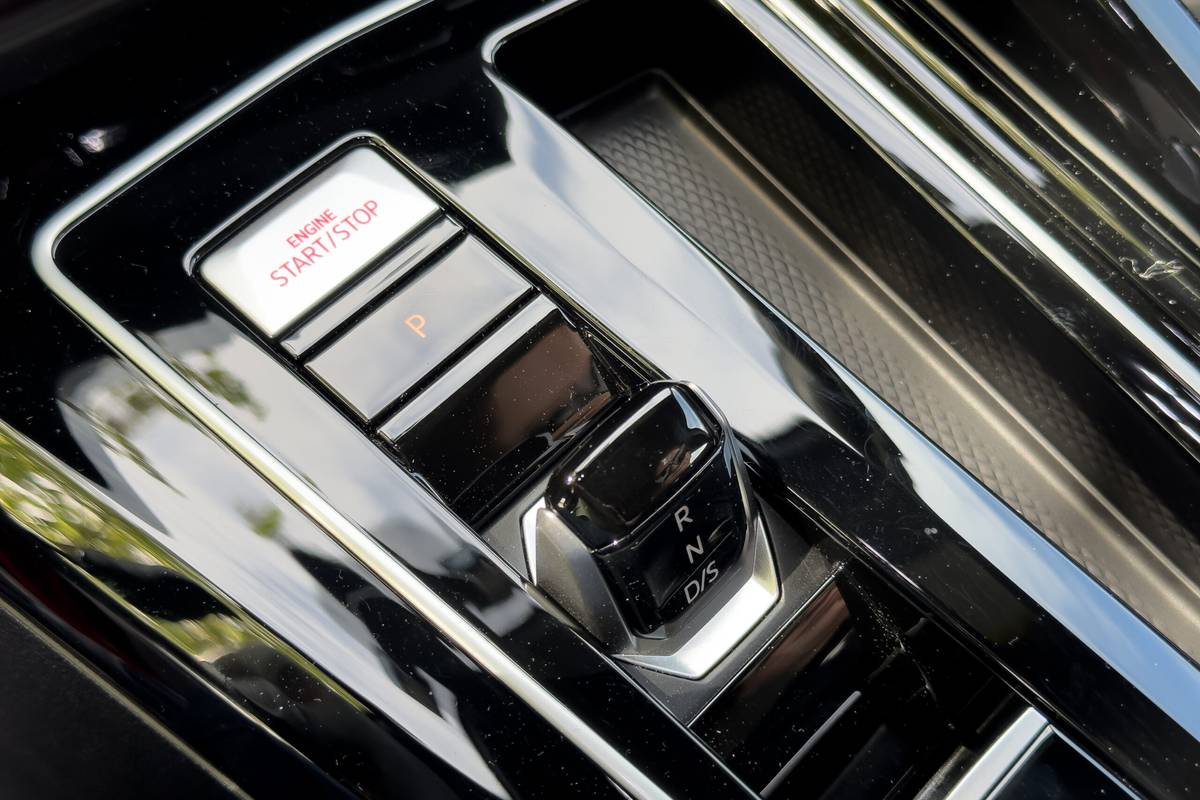 volkswagen gti 2025 20 interior gearshift scaled jpg