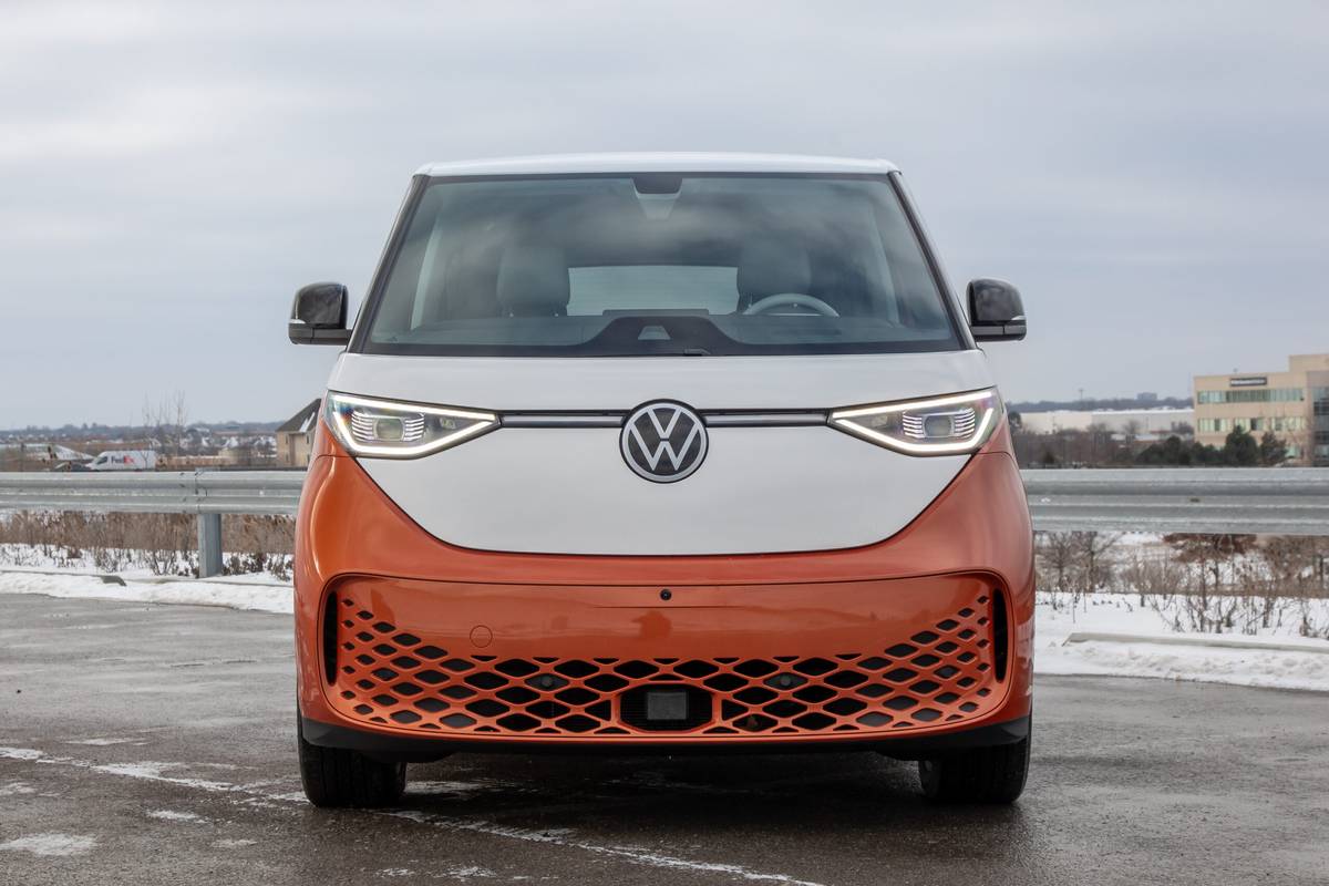 volkswagen id buzz 2025 05 exterior front scaled jpg