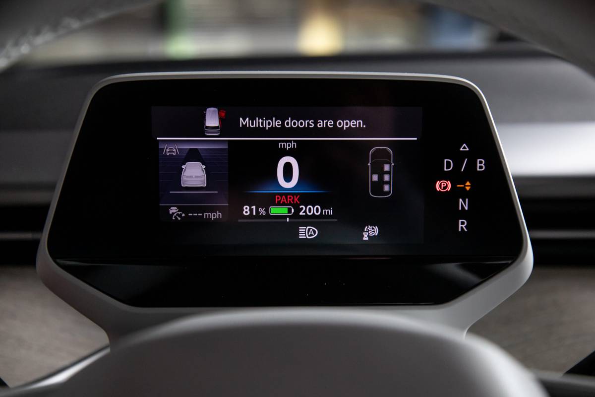 volkswagen id buzz 2025 20 interior instrument panel scaled jpg