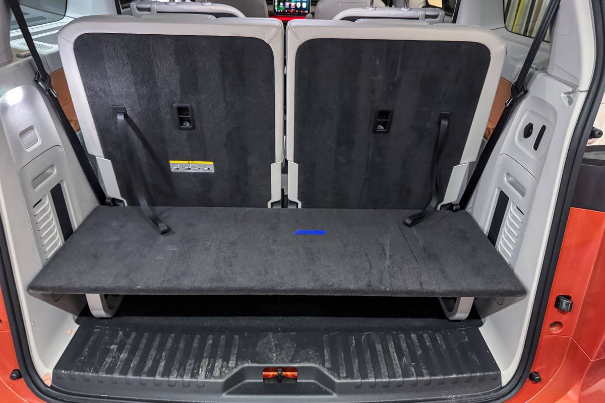 volkswagen id buzz pro s plus 2025 01 interior cargo jpg