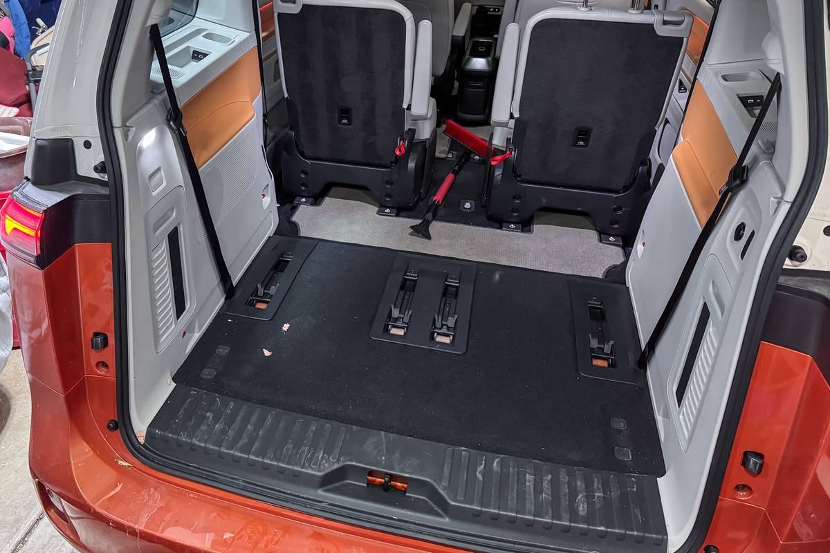 volkswagen id buzz pro s plus 2025 12 interior cargo jpg
