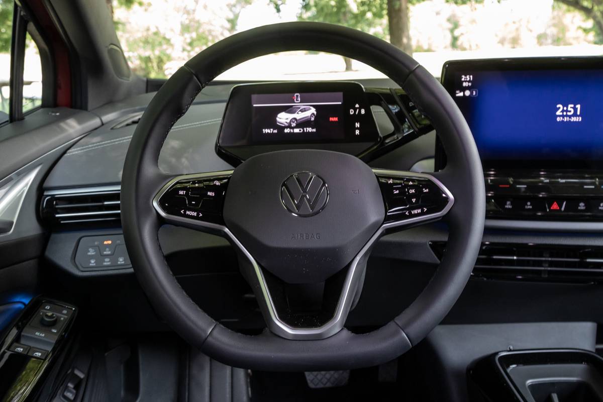 volkswagen id4 awd pro s 2023 15 interior steering wheel scaled jpg