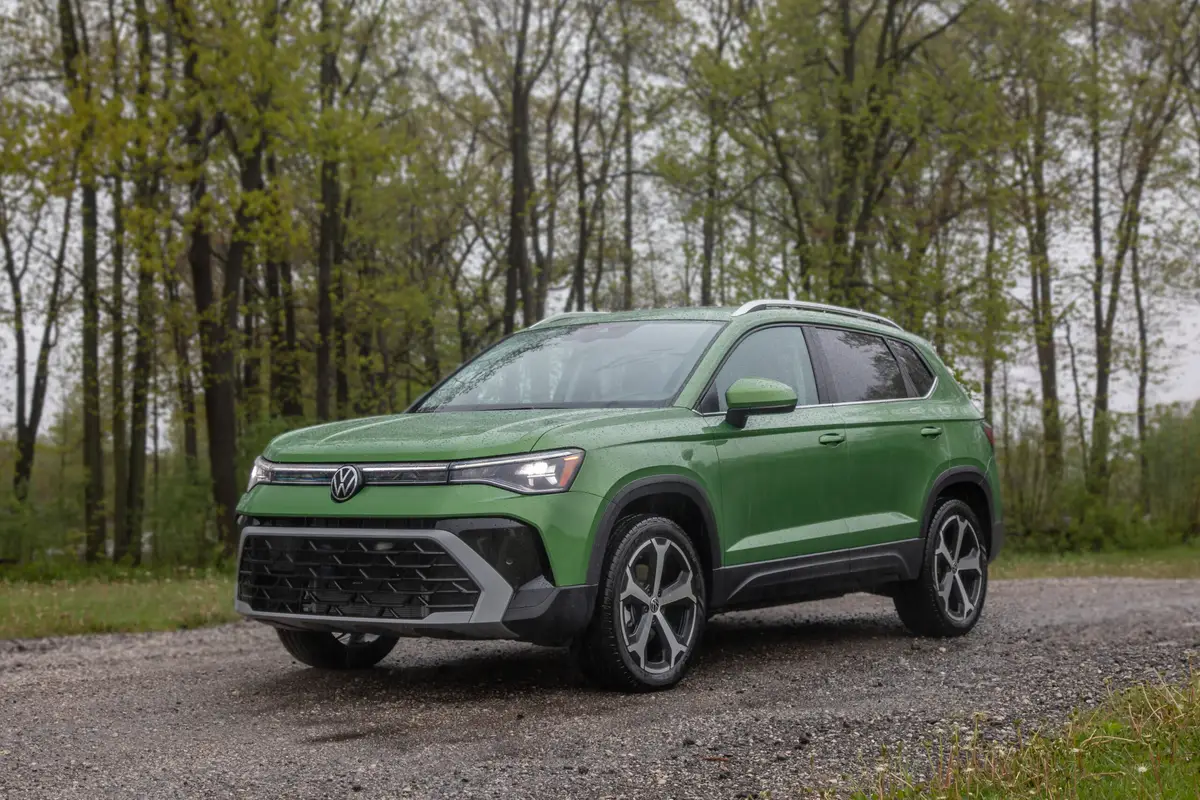 volkswagen taos sel 2025 01 exterior front angle scaled jpg