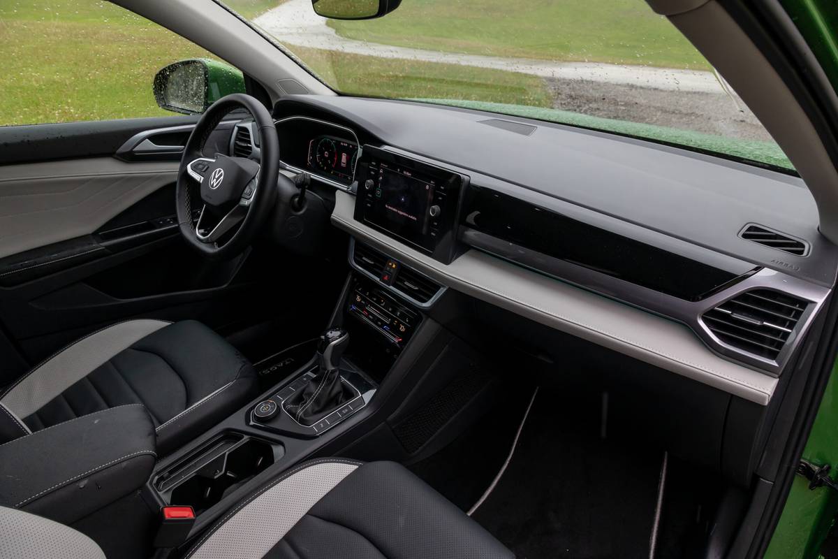 2025 Volkswagen Taos
