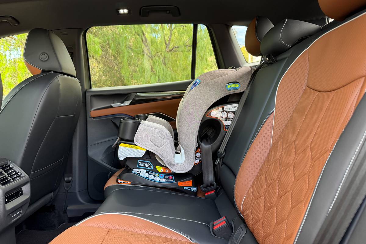 volkswagen tiguan 2026 interior csc 02 jpg