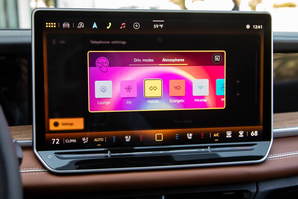 volkswagen tiguan sel r line turbo 2026 33 interior center stack display scaled jpg