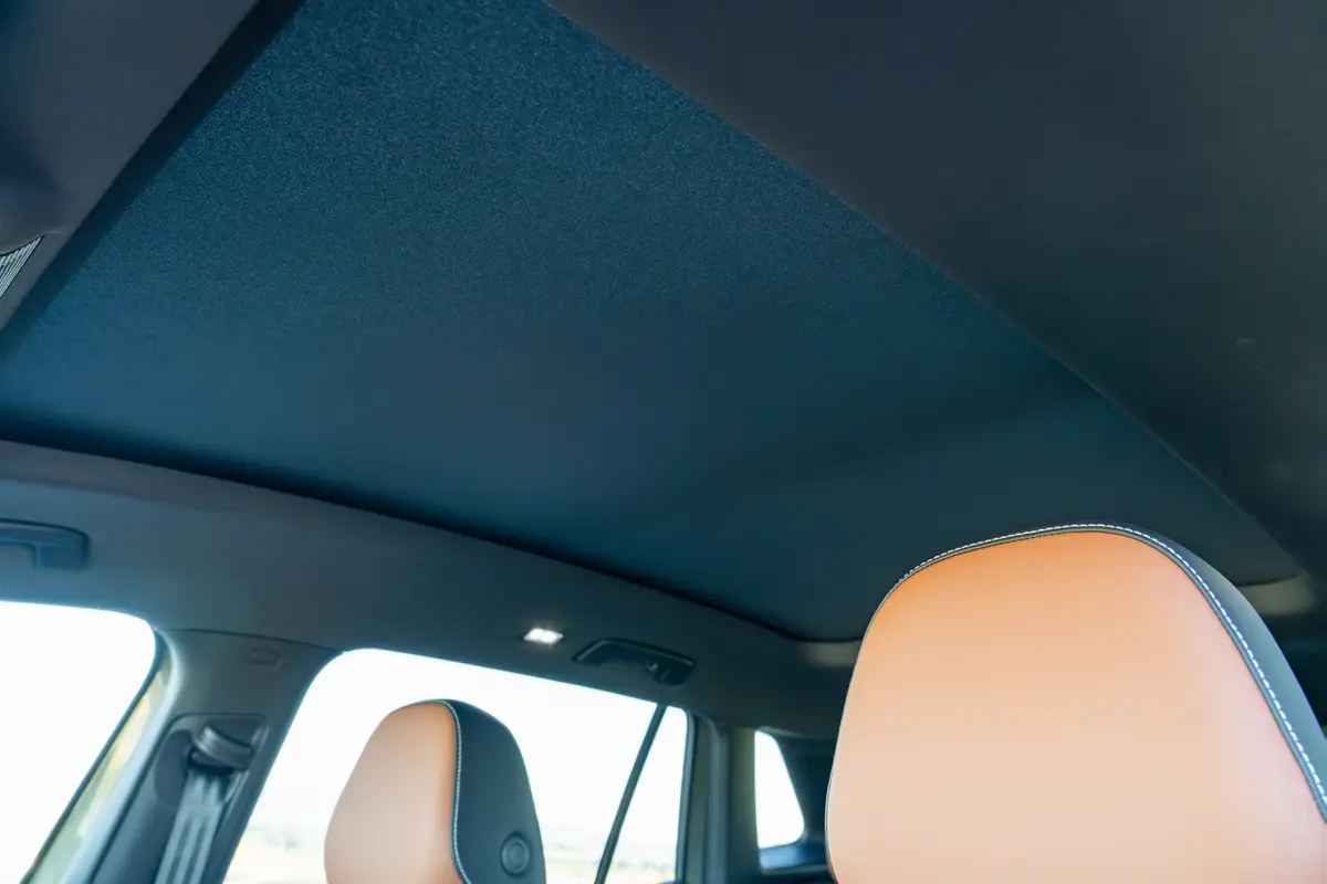 volkswagen tiguan sel r line turbo awd 2026 15 interior sunroof jpg