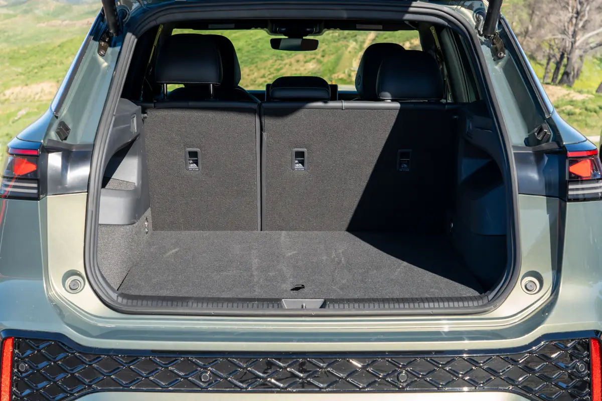 volkswagen tiguan sel r line turbo awd 2026 49 interior cargo jpg