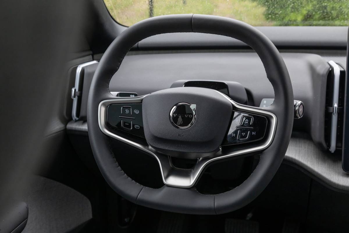 volvo ex30 2025 21 interior steering wheel scaled jpg