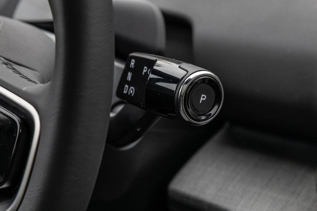 volvo ex30 2025 26 interior gearshift scaled jpg