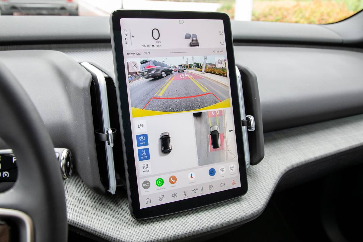 volvo ex30 2025 31 interior center stack display scaled jpg