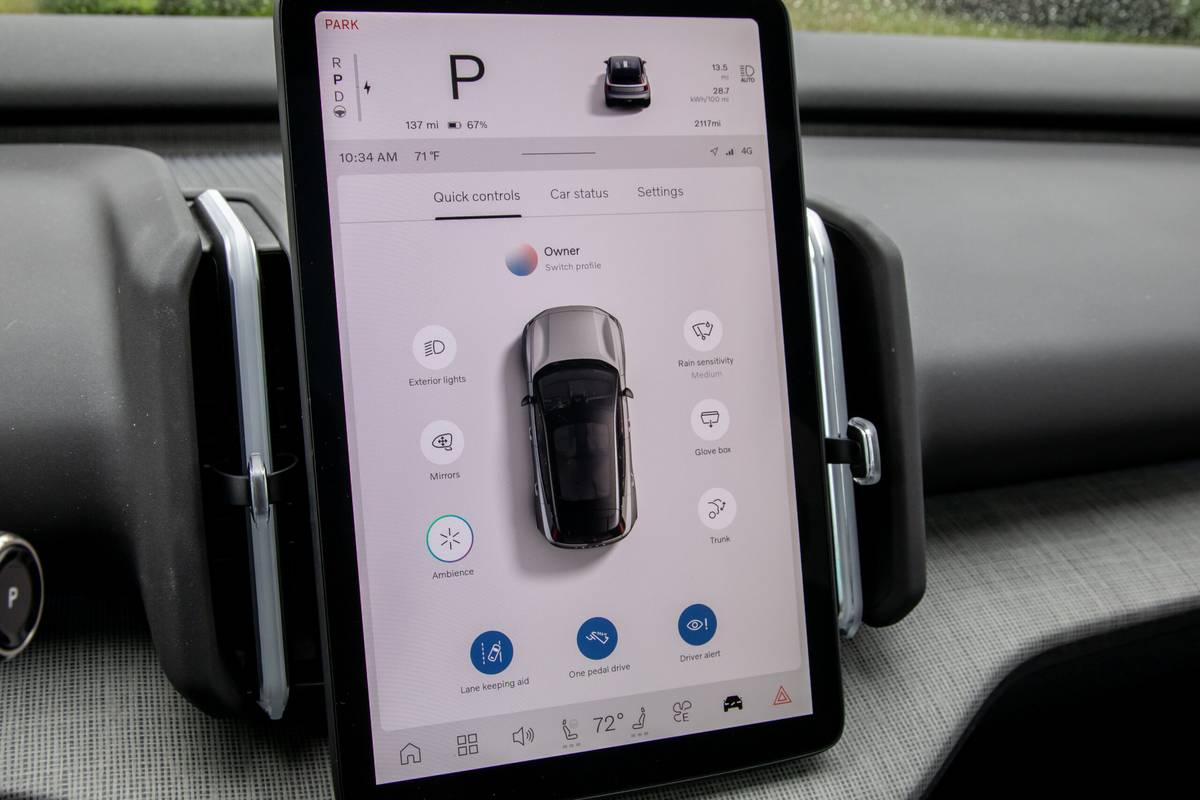 volvo ex30 2025 32 interior center stack display scaled jpg