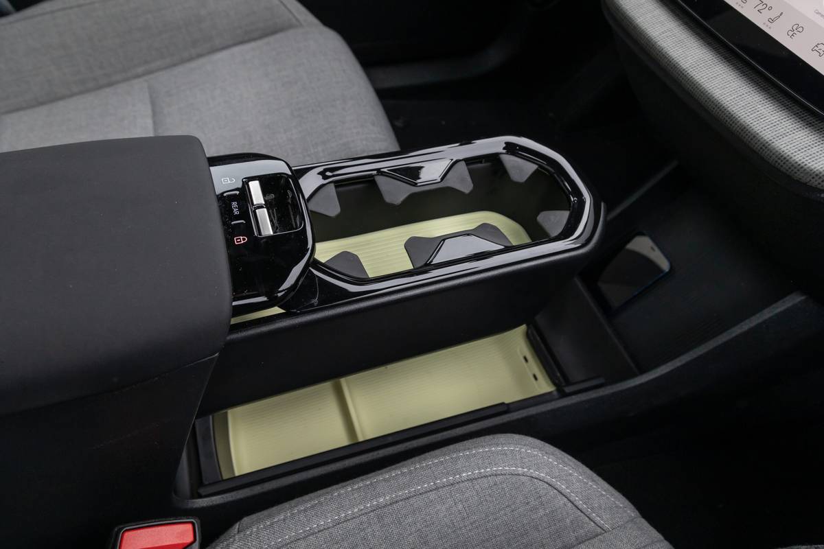 volvo ex30 2025 41 interior center console scaled jpg