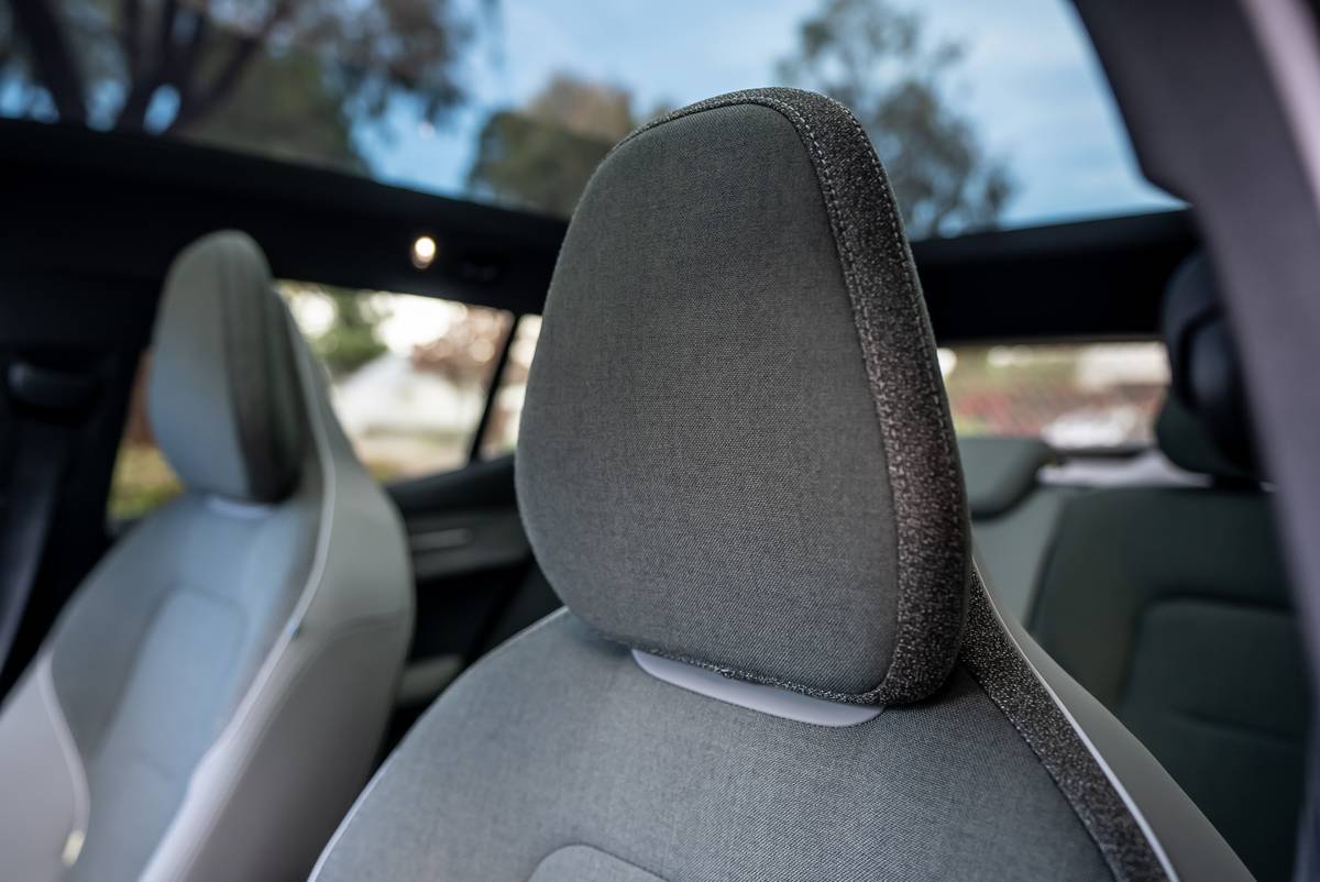 volvo ex30 cross country 2026 18 interior front row seat jpg