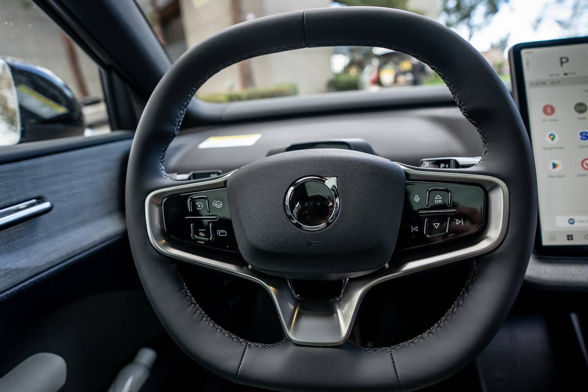 volvo ex30 cross country 2026 20 interior steering wheel jpg