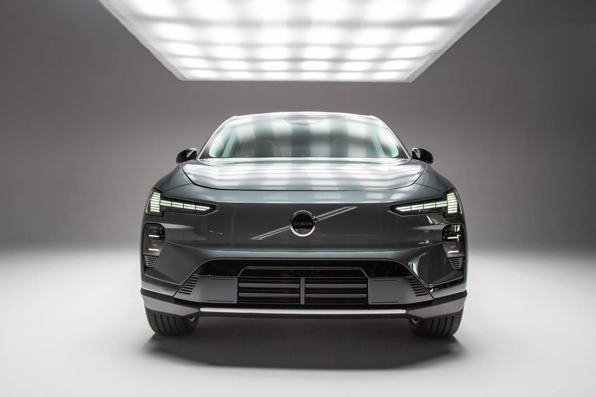 volvo ex60 2027 02 exterior front scaled jpg