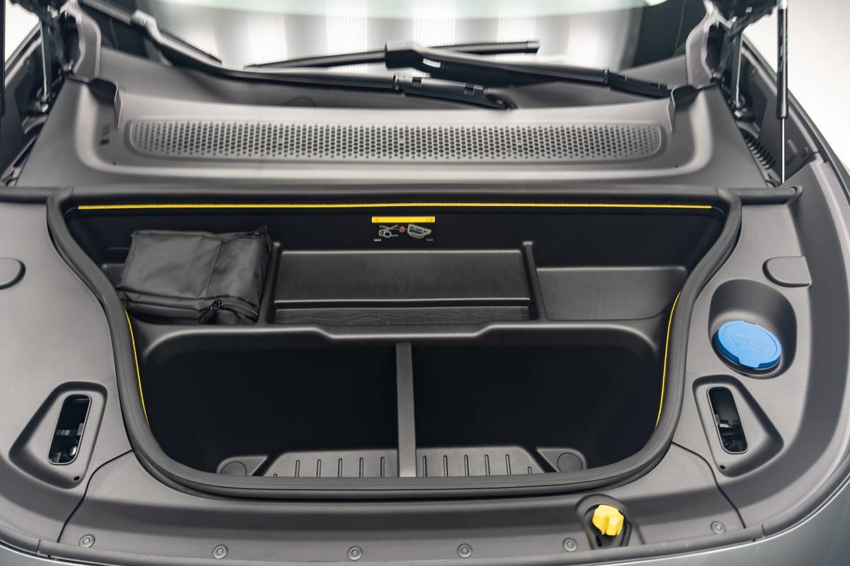 volvo ex60 2027 05 interior frunk scaled jpg