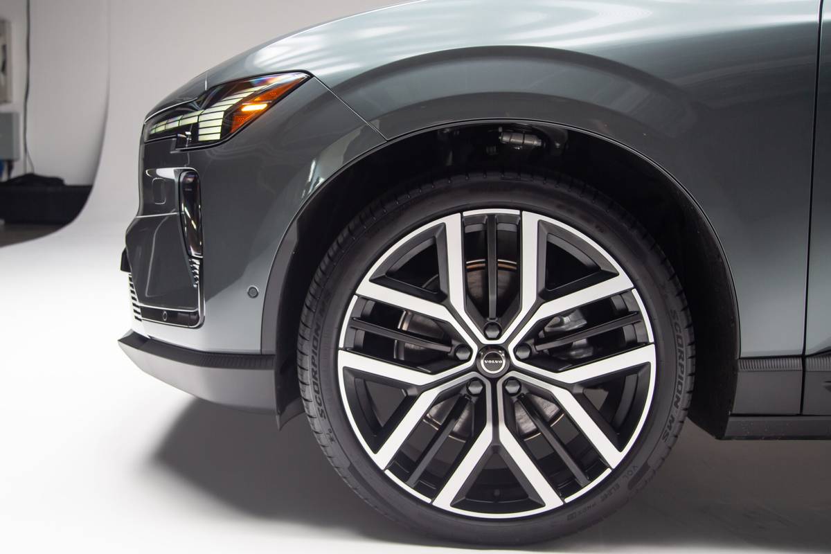 volvo ex60 2027 09 exterior wheel scaled jpg