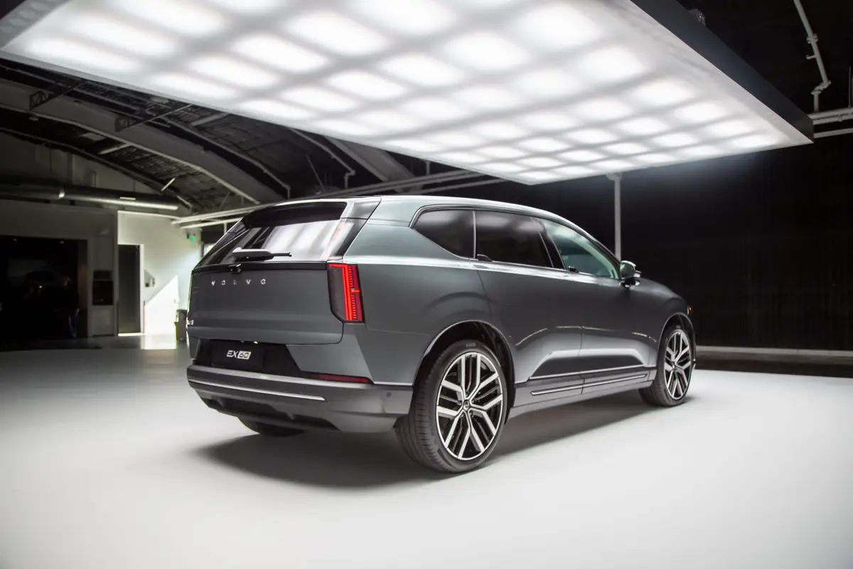 volvo ex60 2027 10 exterior rear angle scaled jpg