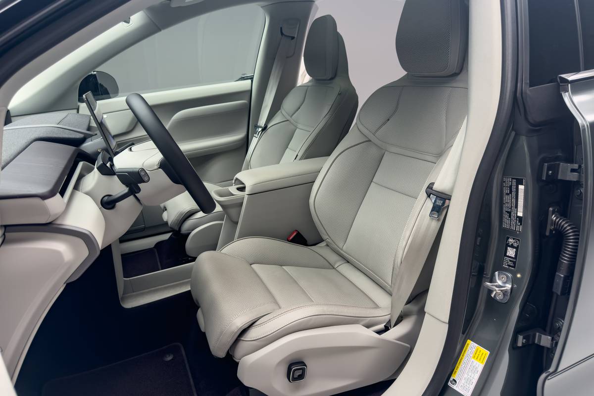 volvo ex60 2027 15 interior front row seat jpg