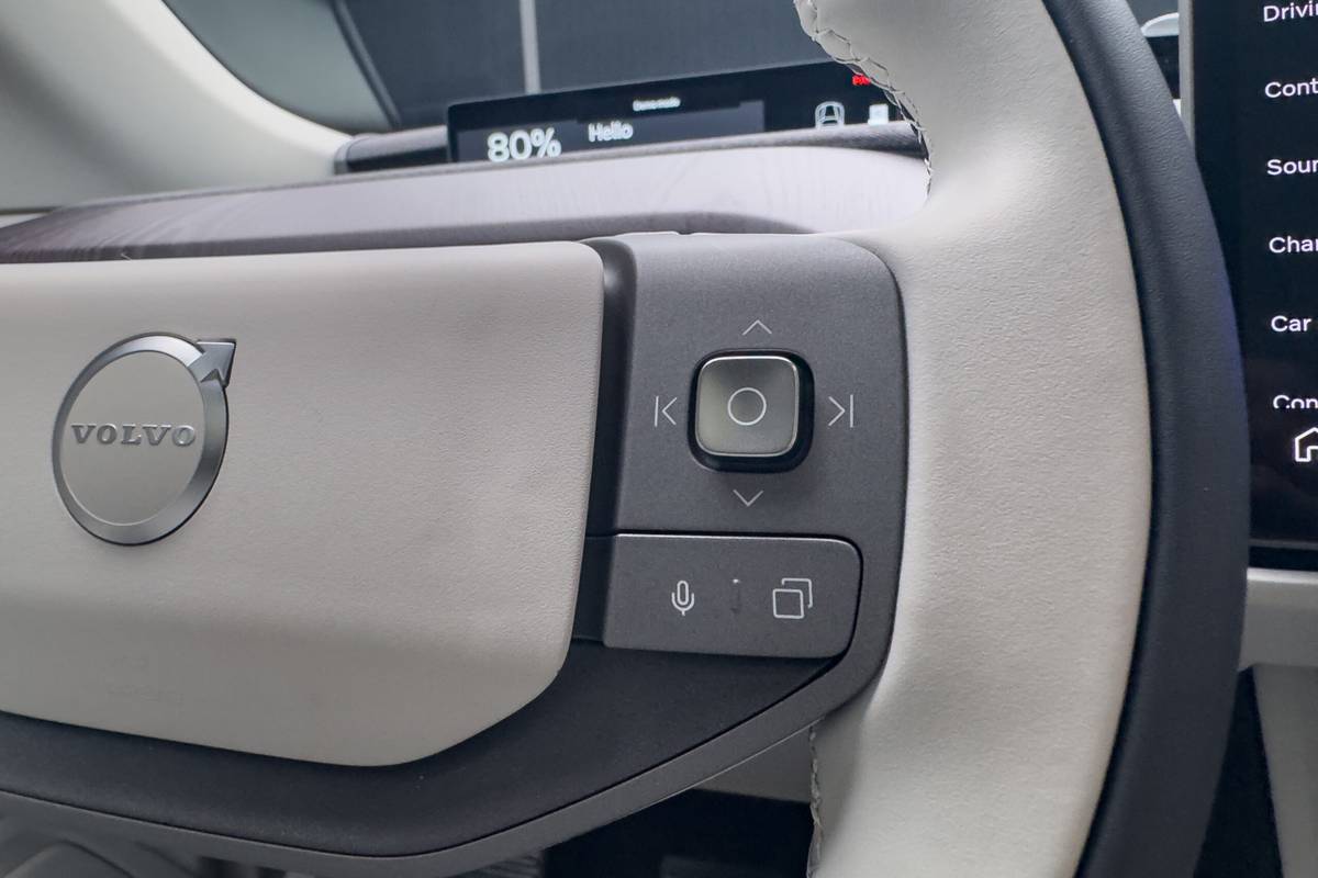 volvo ex60 2027 19 interior steering wheel controls scaled jpg