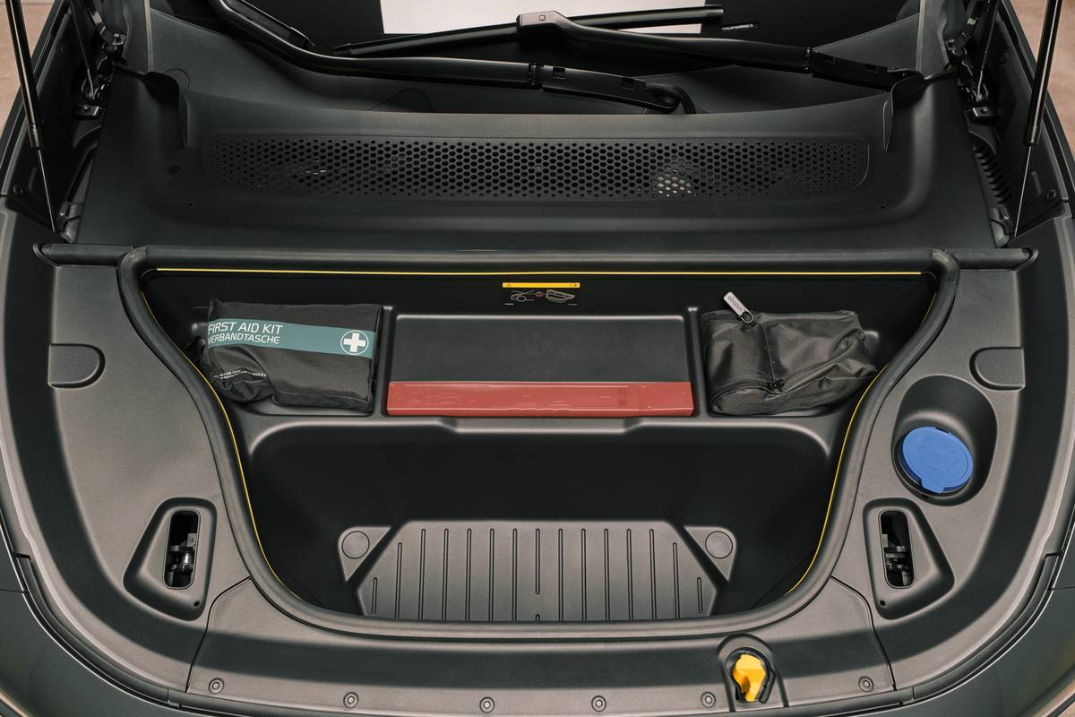 volvo ex60 2027 interior oem 06 jpg