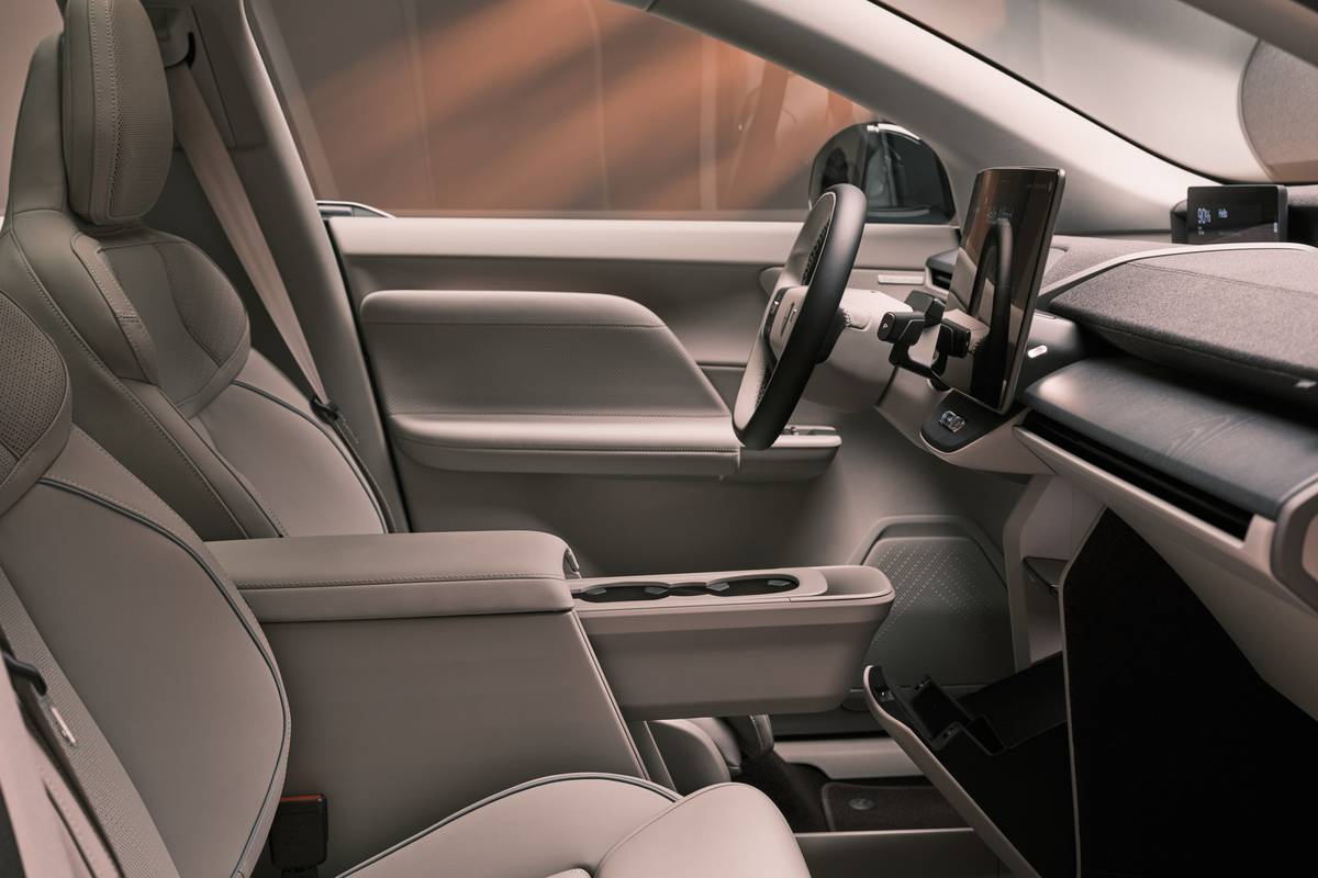 volvo ex60 2027 interior oem 09 jpg