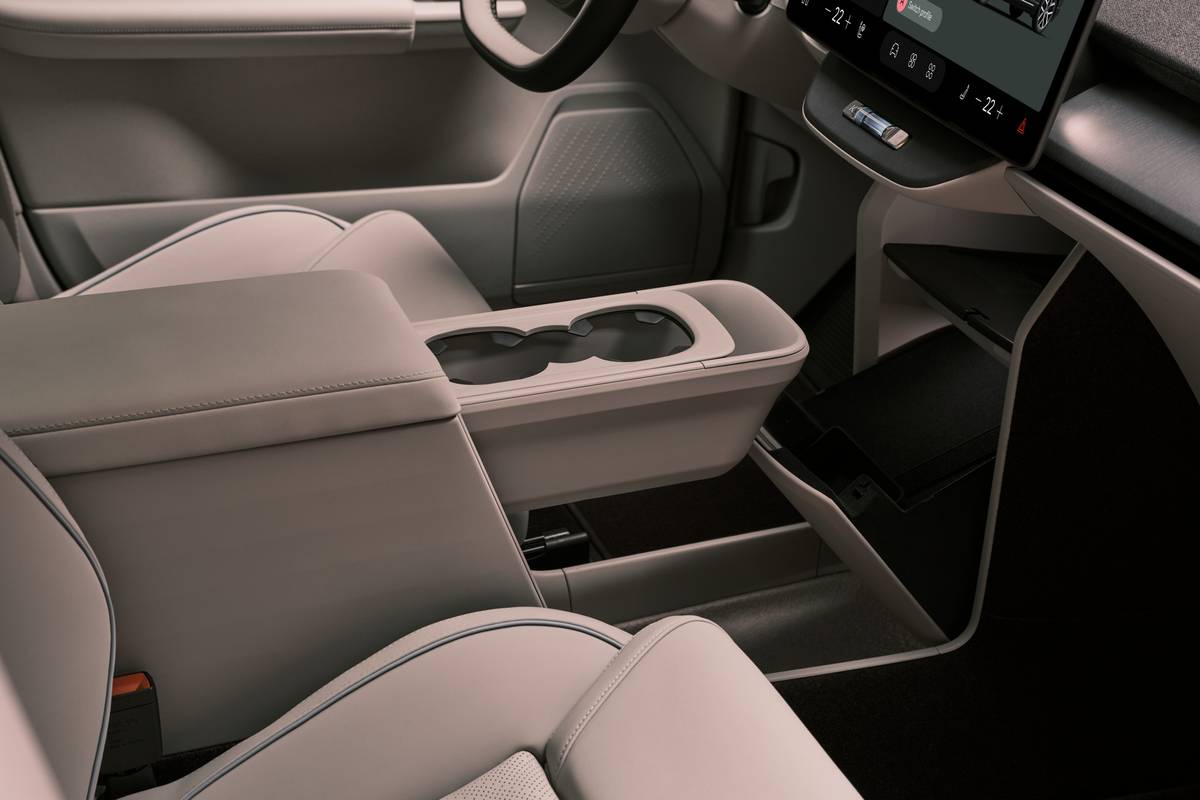 volvo ex60 2027 interior oem 11 jpg