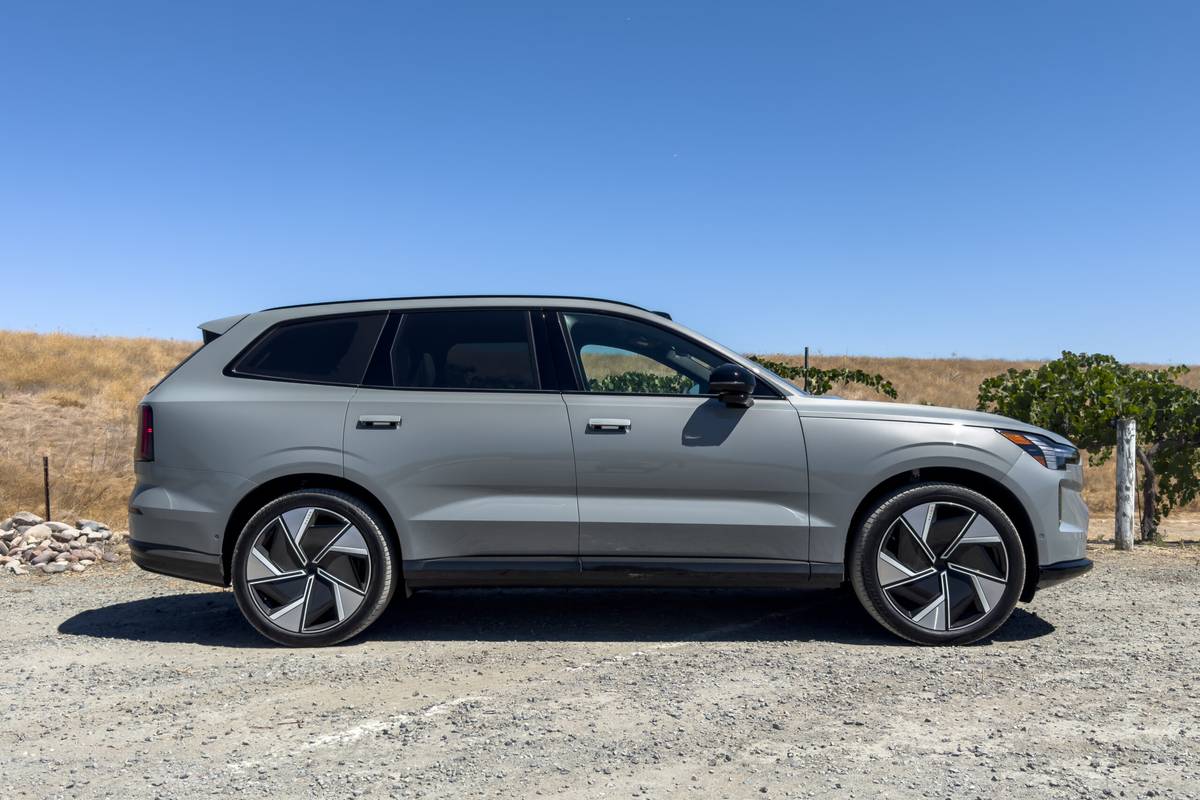 2025 Volvo EX90 - Specs, Prices, Range, Reviews & Photos | Cars.com