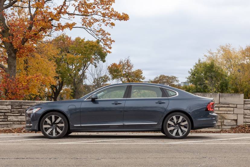 2024 Volvo S90 Recharge PlugIn Hybrid Specs, Price, MPG & Reviews