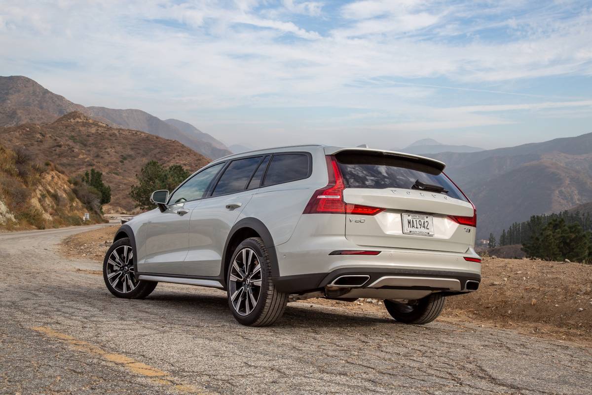 Volvo V60 Cross Country 2020 09 Angle  Exterior  Grey  Mountains  Rear 