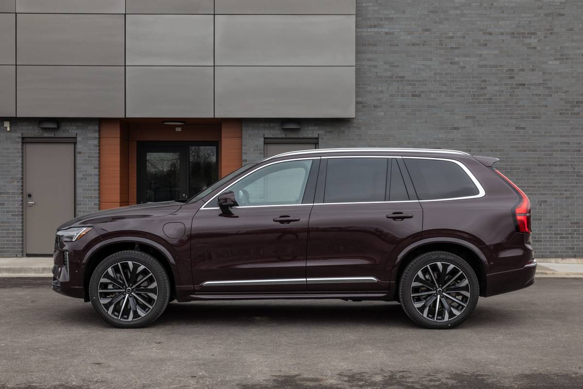 volvo xc90 hybrid 2025 05 exterior profile scaled jpg